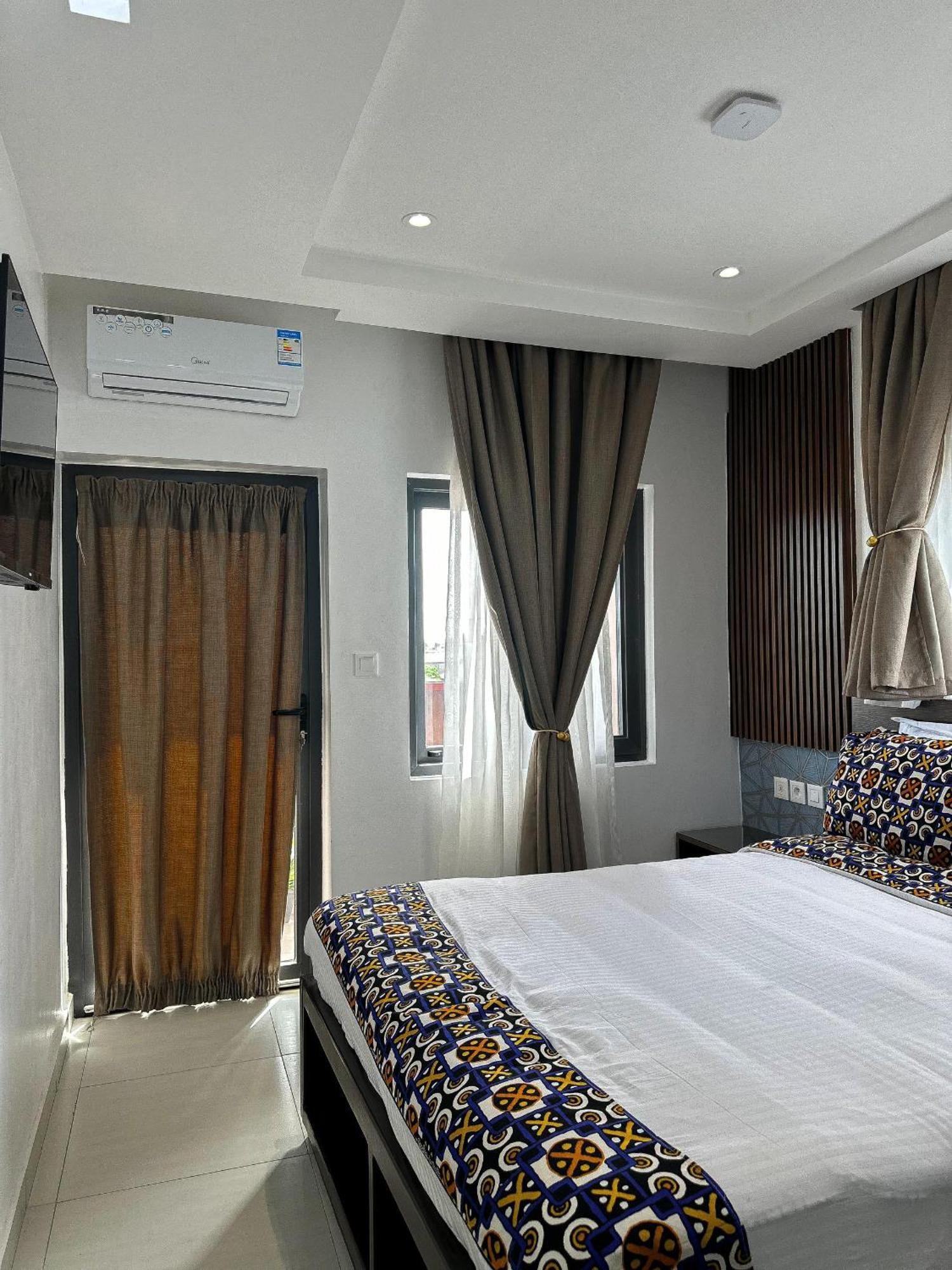 Klik Klak Appart Hotel Cotonou Exterior foto
