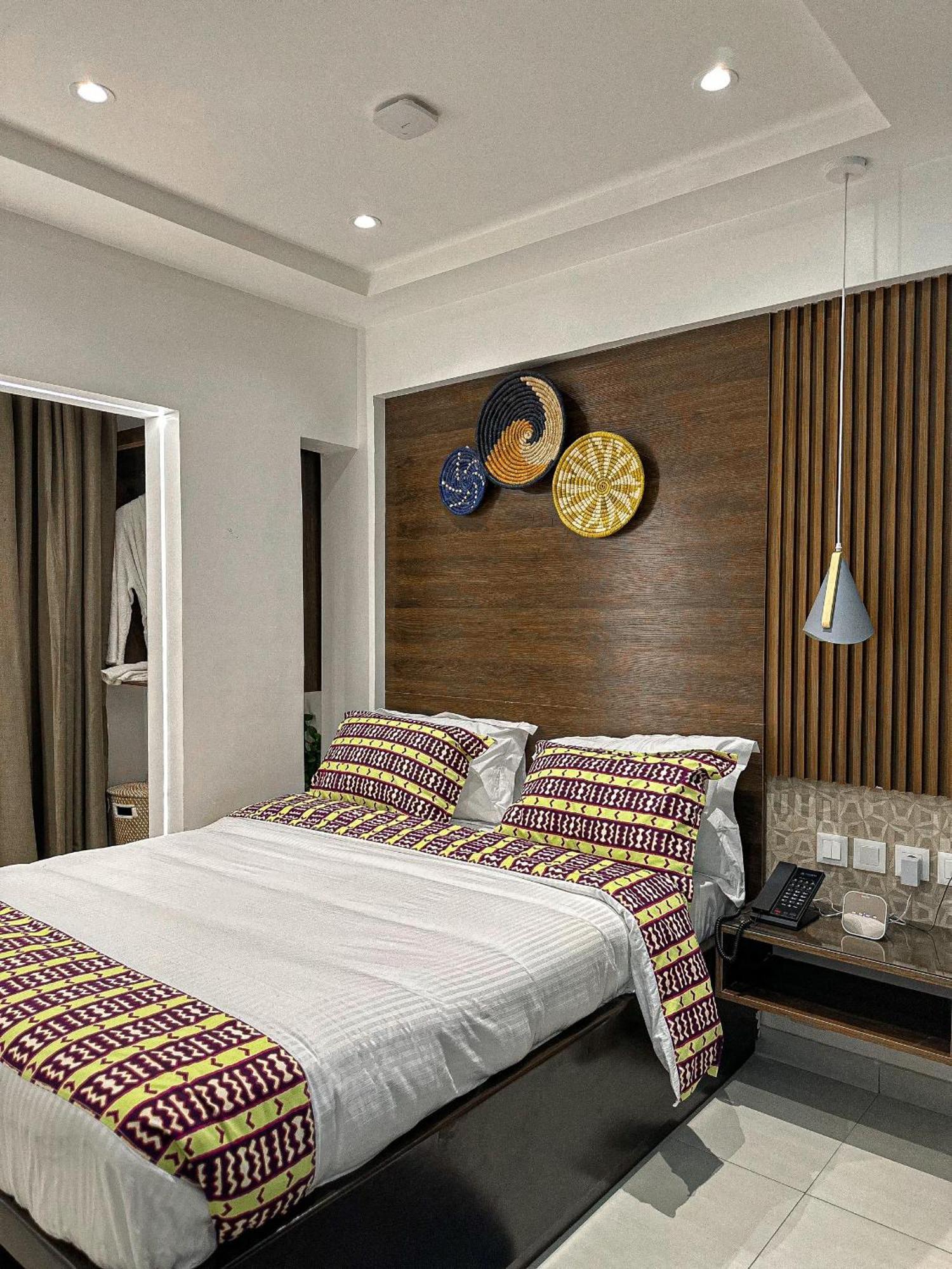 Klik Klak Appart Hotel Cotonou Exterior foto