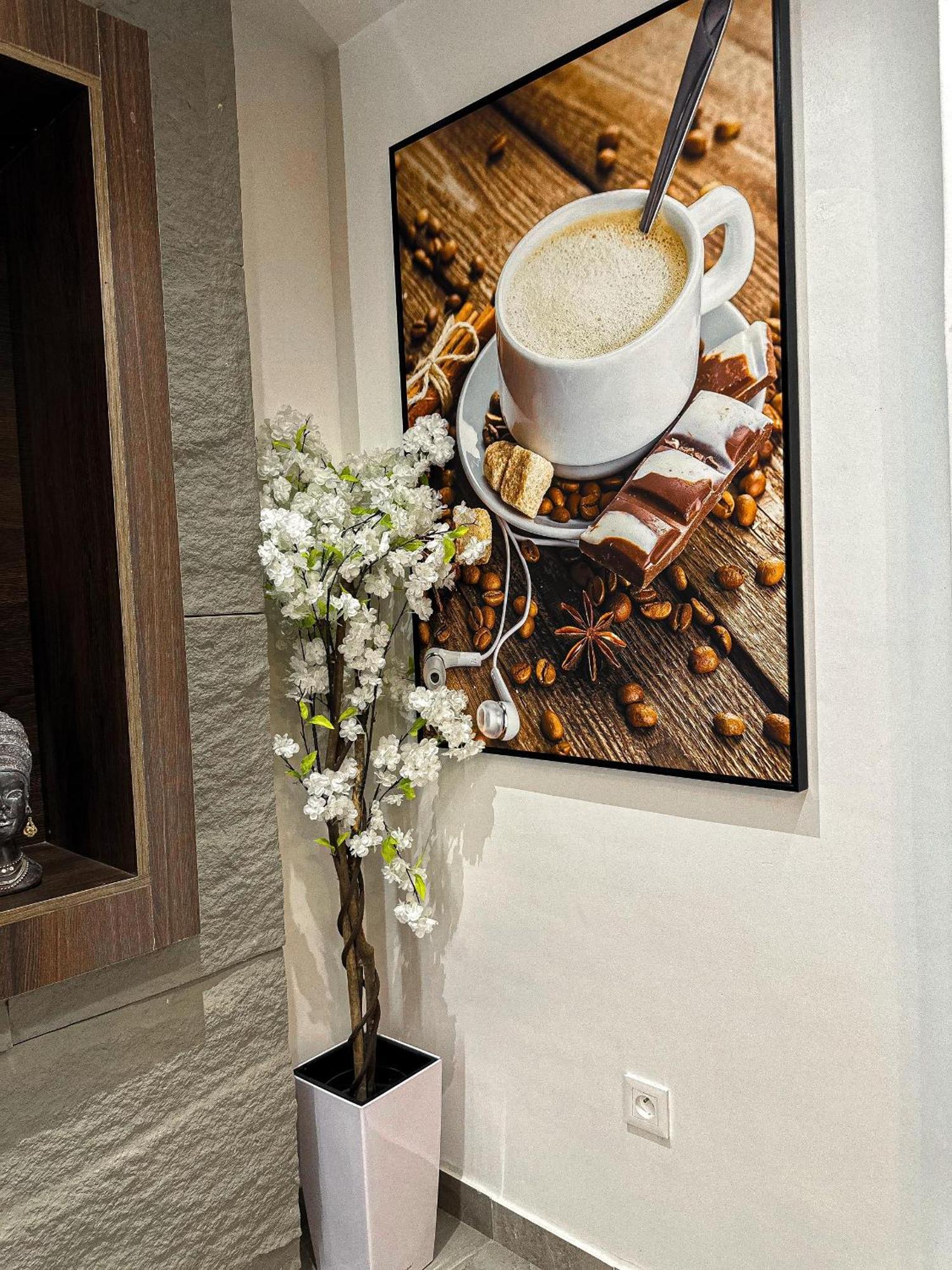 Klik Klak Appart Hotel Cotonou Exterior foto